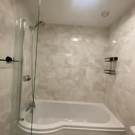 Citi Centre Loft With Secure Parking شقة