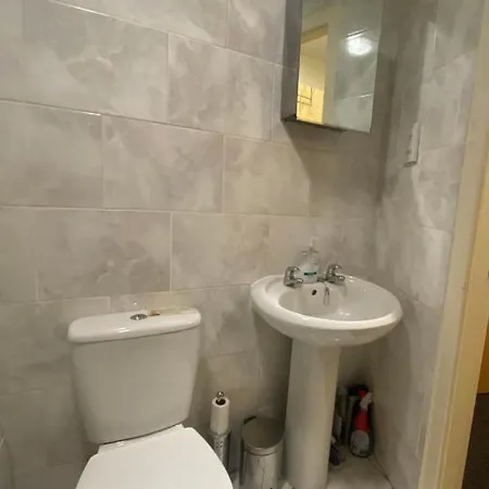 Citi Centre Loft With Secure Parking * ليدز